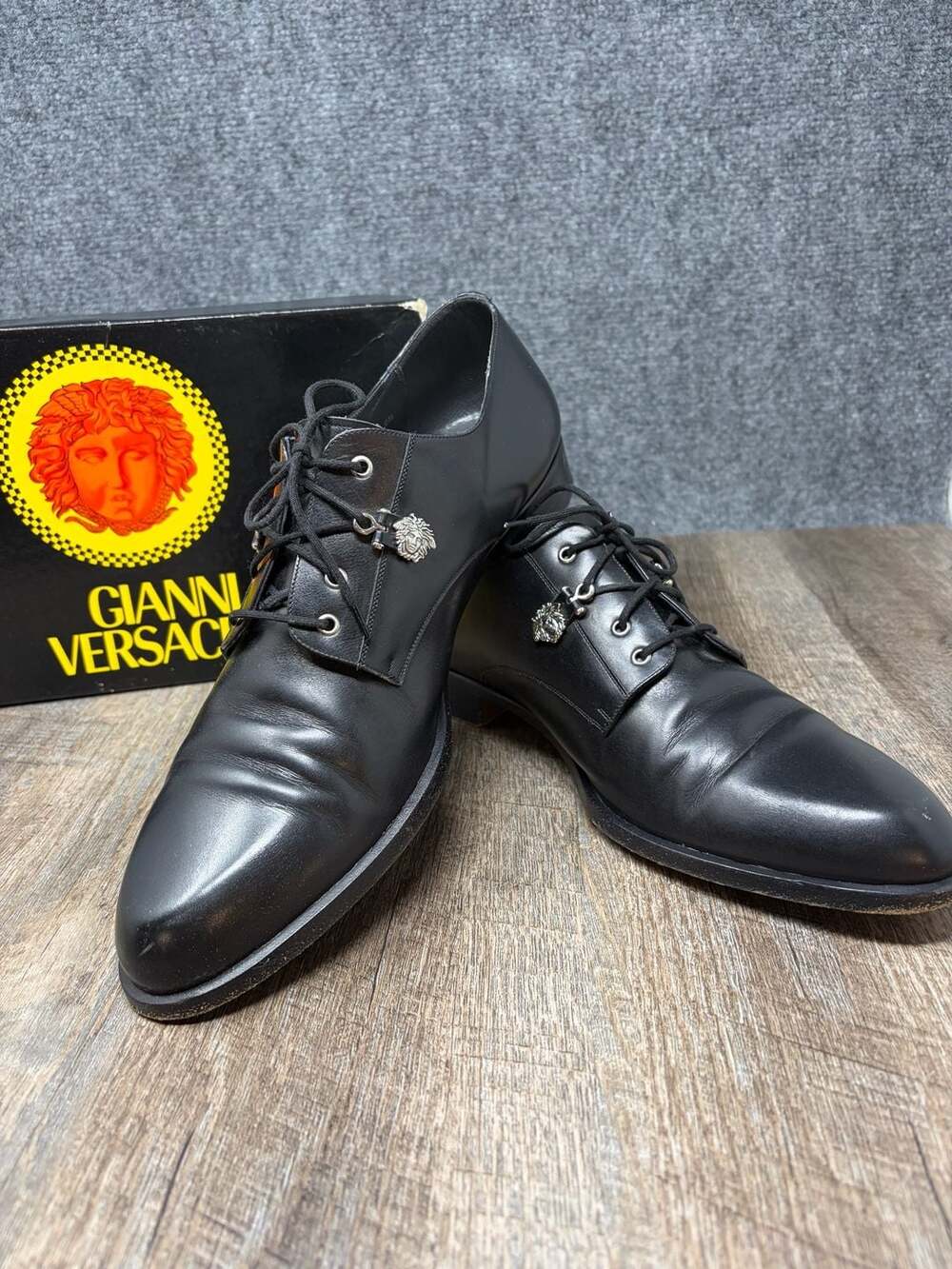Vintage Gianni Versace Black Leather lace up Medusa Head Derby Shoes size 9.5